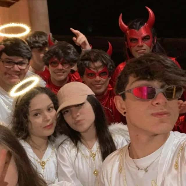 Imagem do grupo de WhatsApp 𝕳𝖊𝖑𝖑𝖘 𝕬𝖓𝖌𝖊𝖑𝖘 🔥♦️ - categoria Amizade
